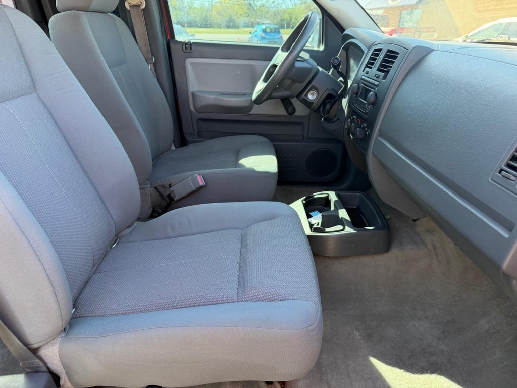 Dodge Dakota Vehicle Full-screen Gallery Image 15