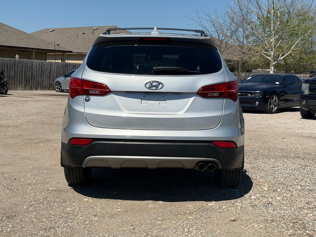 Hyundai Santa Fe Sport Vehicle Full-screen Gallery Image 4