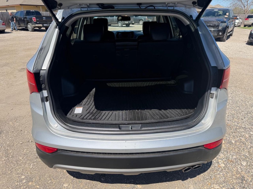 Hyundai Santa Fe Sport Vehicle Full-screen Gallery Image 5