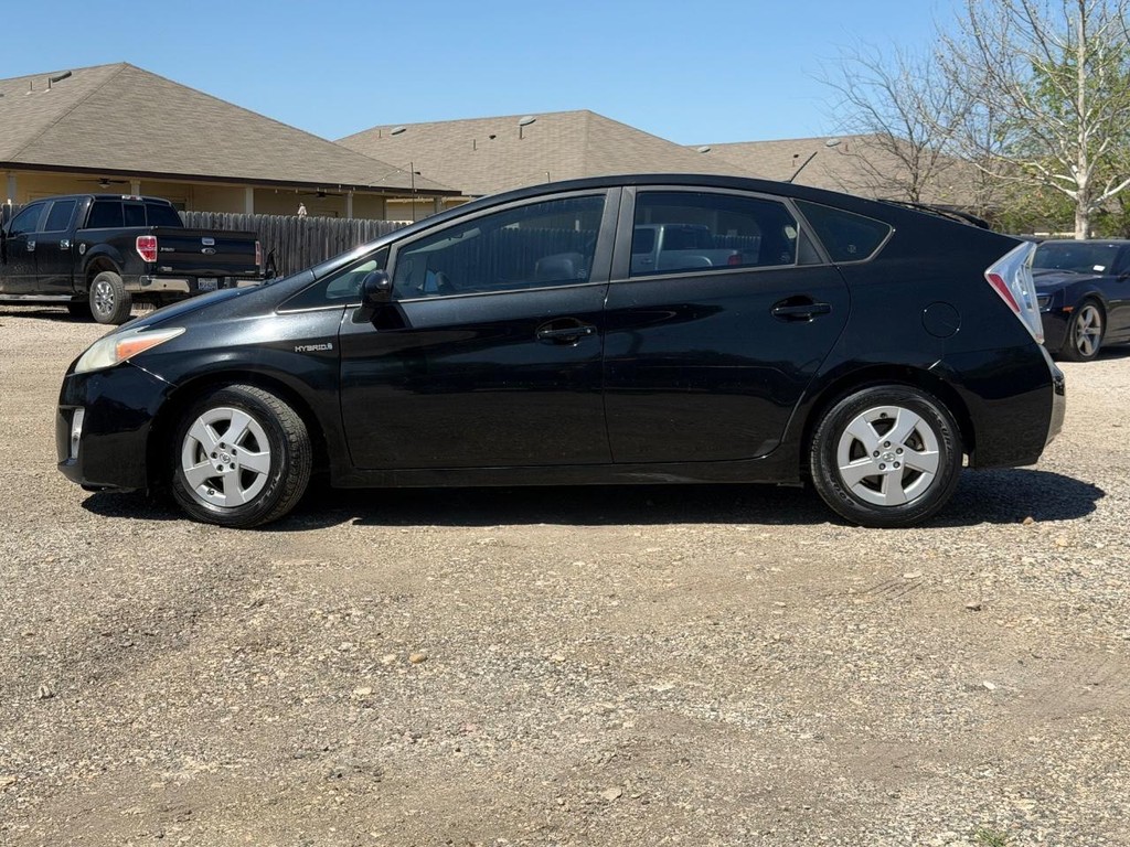 Toyota Prius Vehicle Full-screen Gallery Image 8