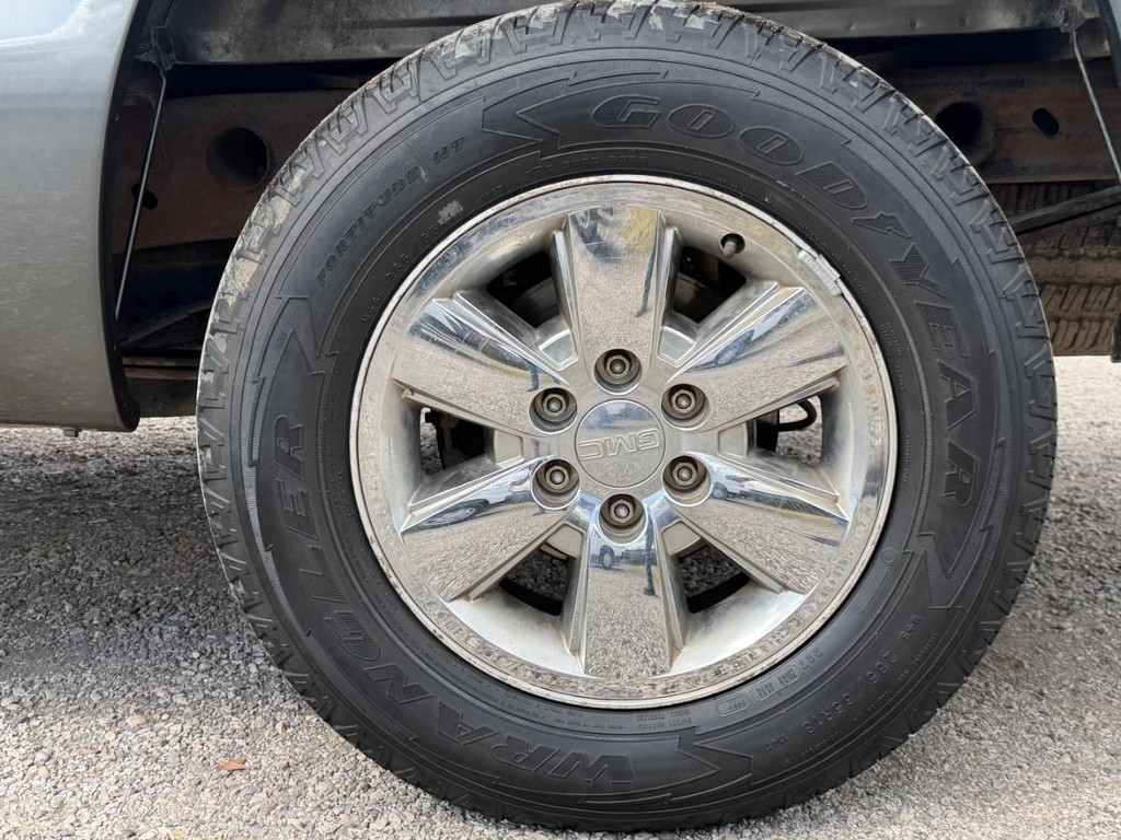 Chevrolet Silverado 1500 Vehicle Full-screen Gallery Image 6