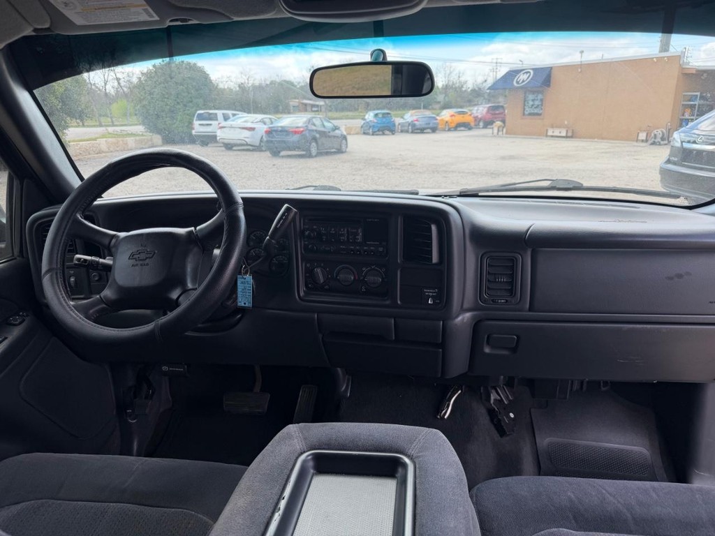 Chevrolet Silverado 1500 Vehicle Full-screen Gallery Image 11