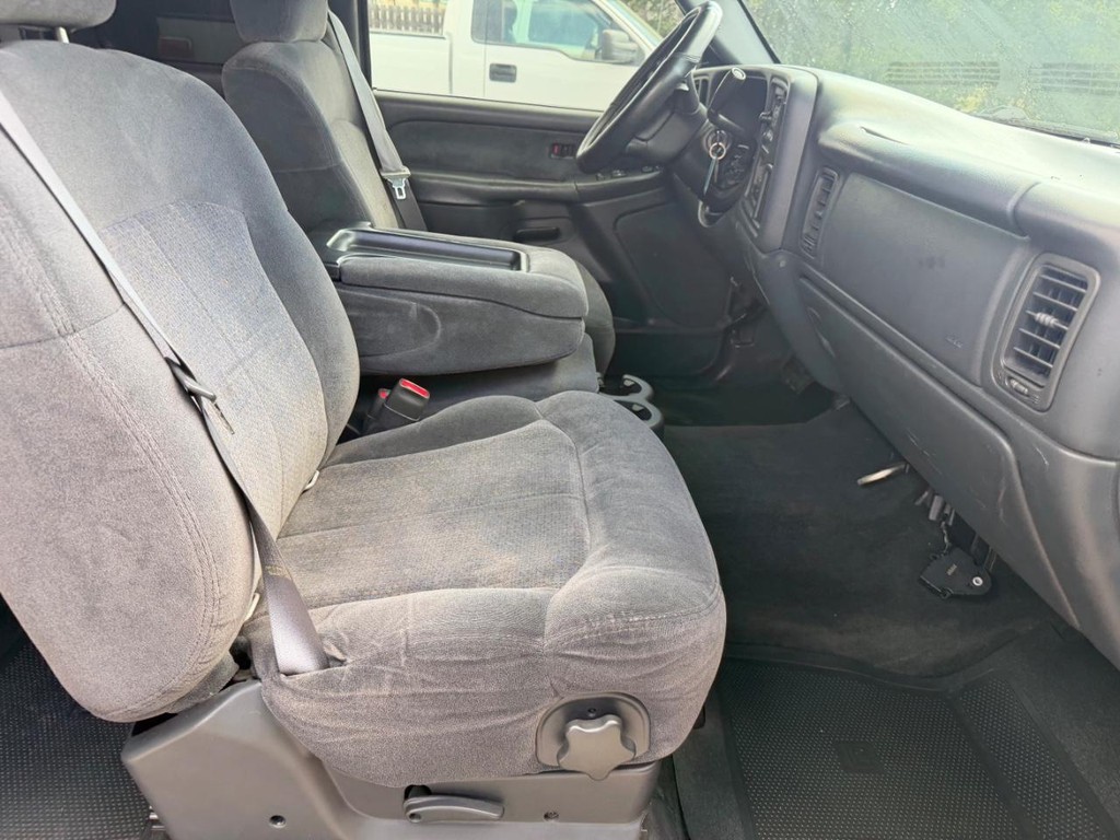 Chevrolet Silverado 1500 Vehicle Full-screen Gallery Image 13