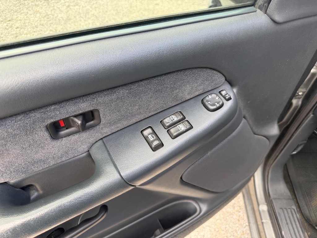 Chevrolet Silverado 1500 Vehicle Full-screen Gallery Image 16