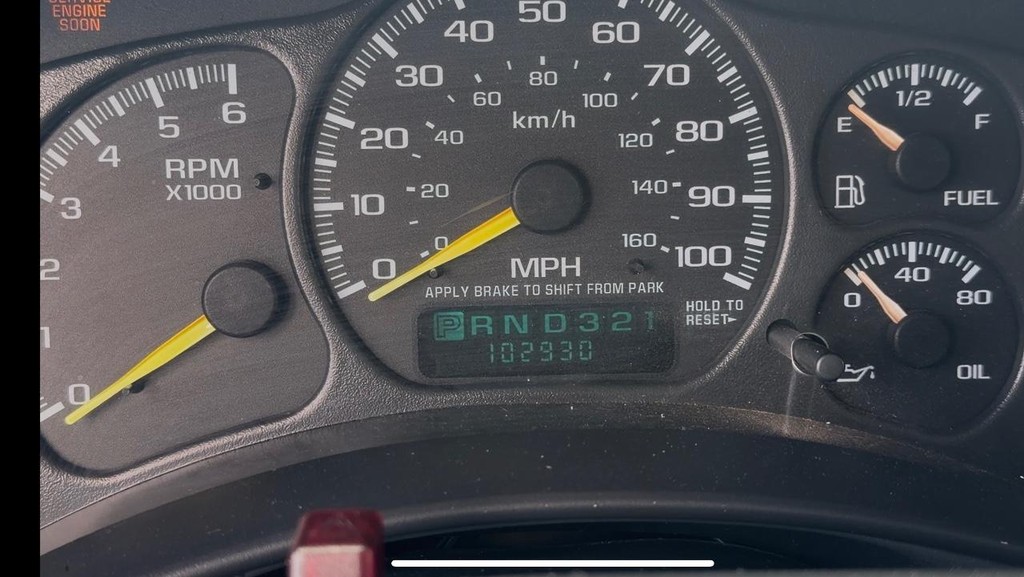 Chevrolet Silverado 1500 Vehicle Full-screen Gallery Image 18