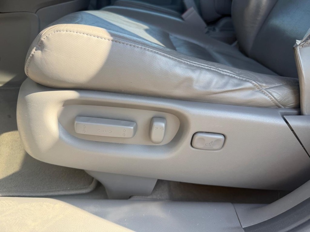 Honda CR-V Vehicle Full-screen Gallery Image 18