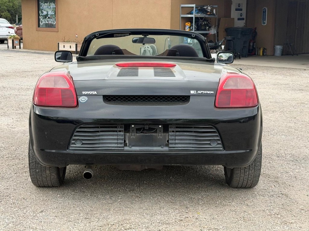 Toyota MR2 Spyder Vehicle Full-screen Gallery Image 4