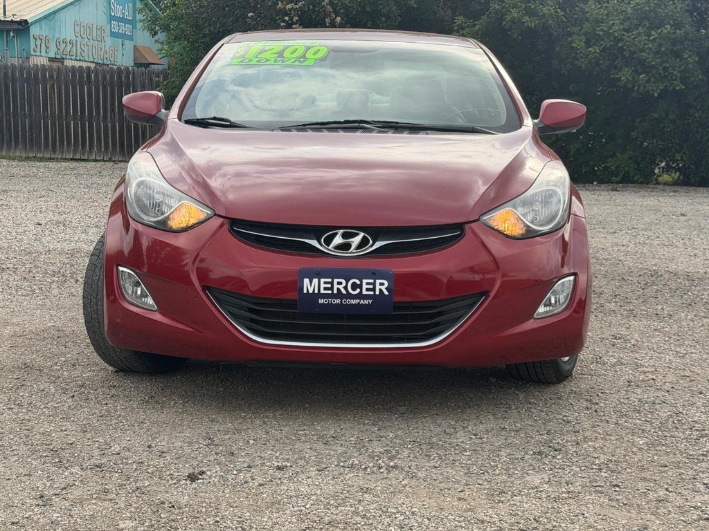 Hyundai Elantra Vehicle Full-screen Gallery Image 10