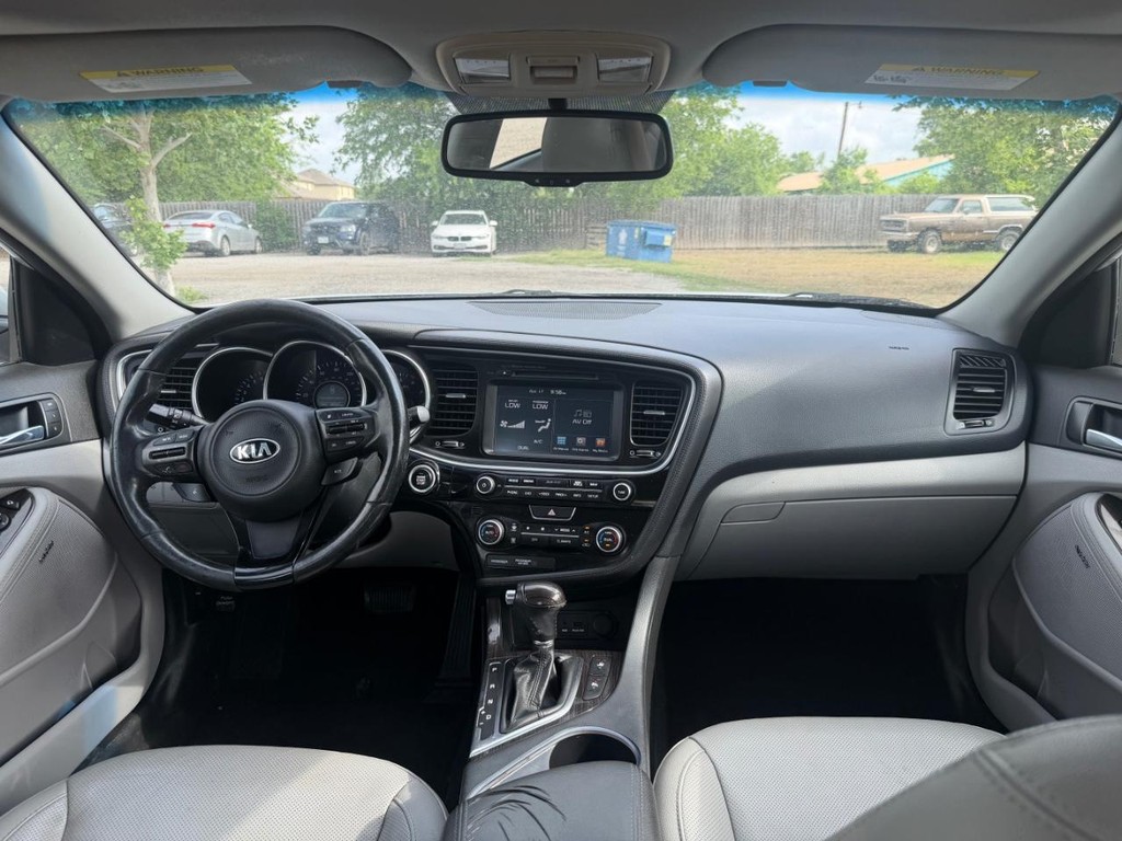 Kia Optima Vehicle Full-screen Gallery Image 12