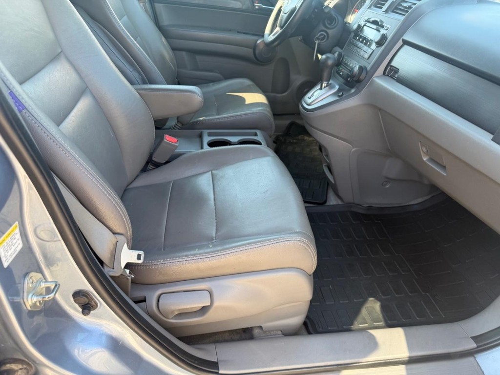 Honda CR-V Vehicle Full-screen Gallery Image 16