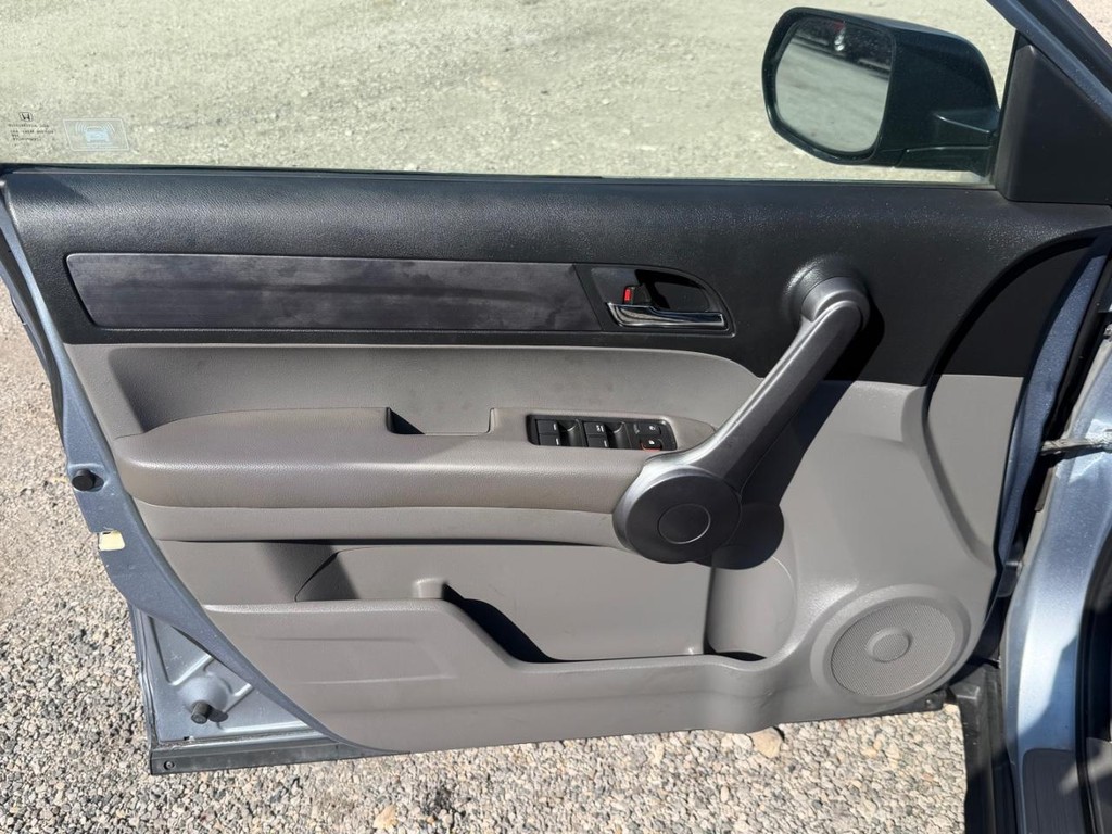 Honda CR-V Vehicle Full-screen Gallery Image 18