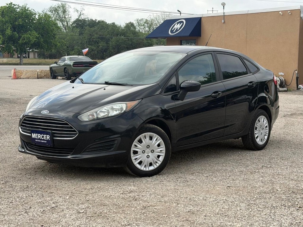 Ford Fiesta Sedan Vehicle Full-screen Gallery Image 9