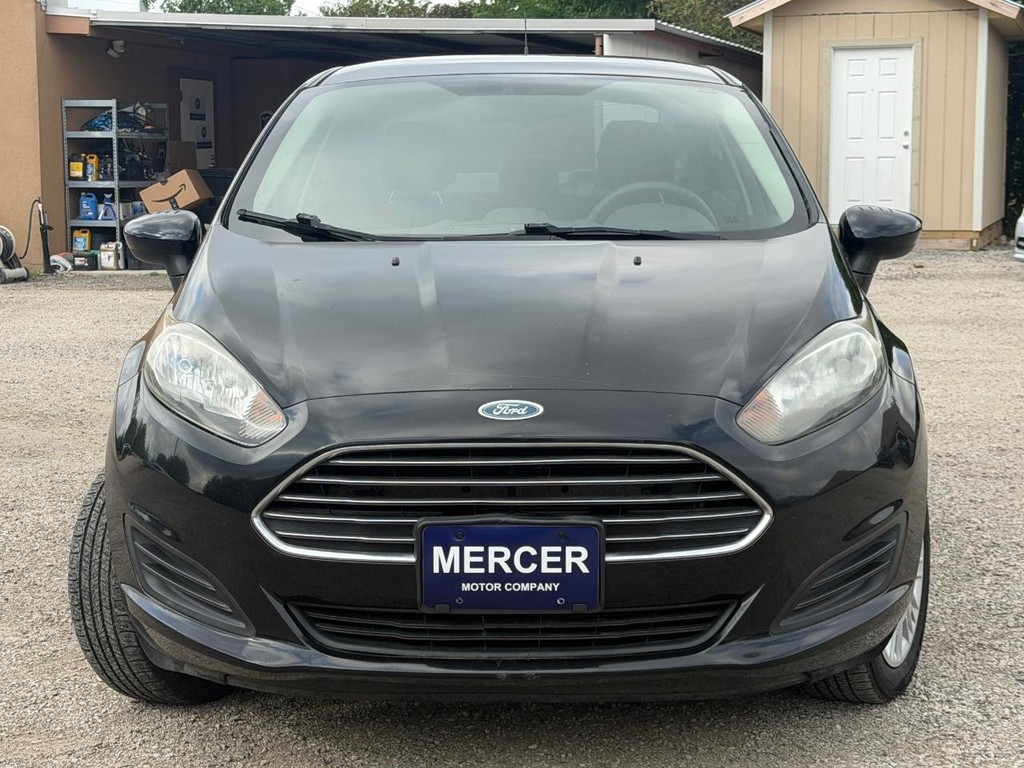 Ford Fiesta Sedan Vehicle Full-screen Gallery Image 10