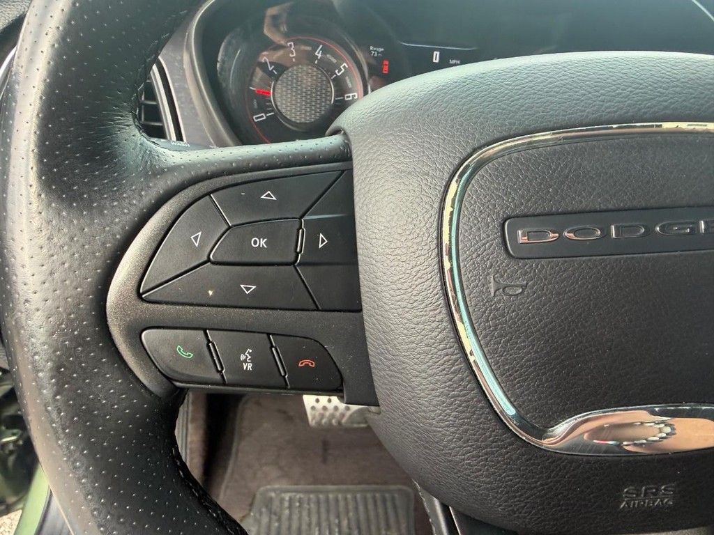 Dodge Challenger Vehicle Full-screen Gallery Image 19