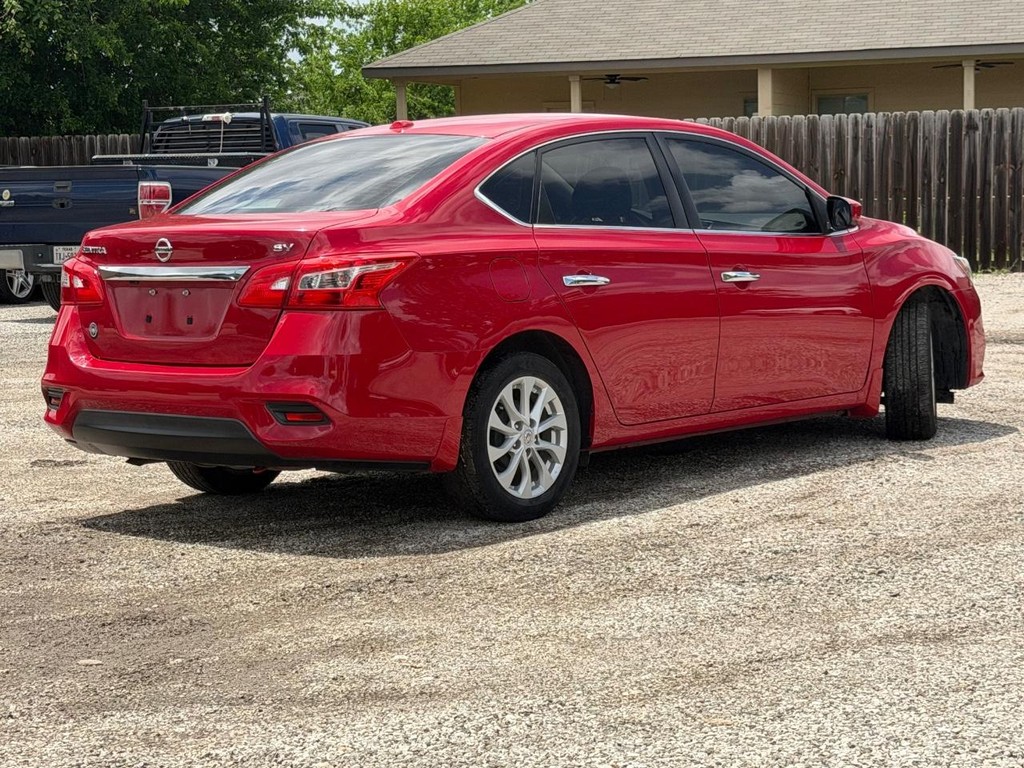 Nissan Sentra Vehicle Full-screen Gallery Image 03