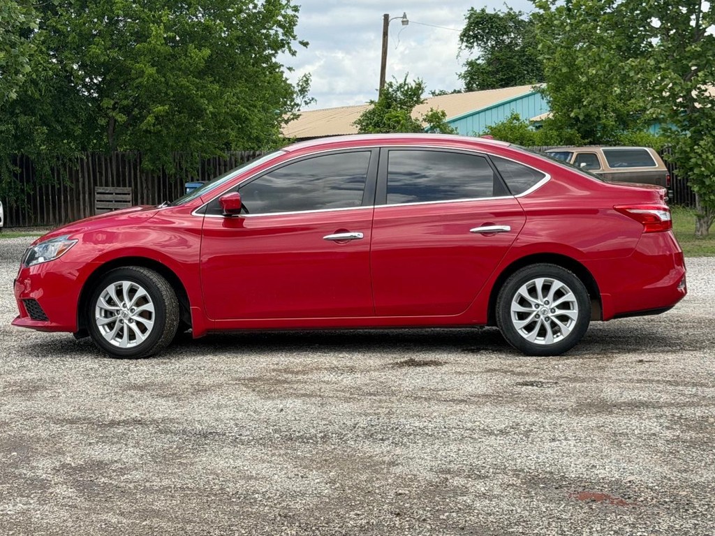 Nissan Sentra Vehicle Full-screen Gallery Image 07