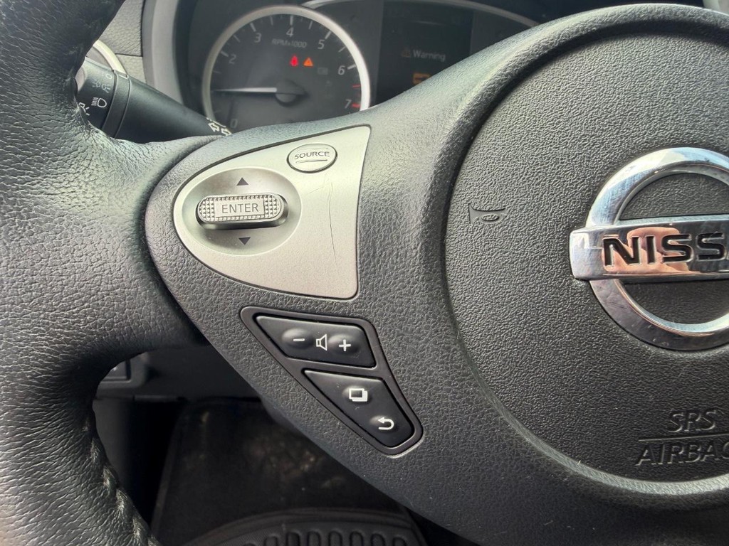 Nissan Sentra Vehicle Full-screen Gallery Image 19