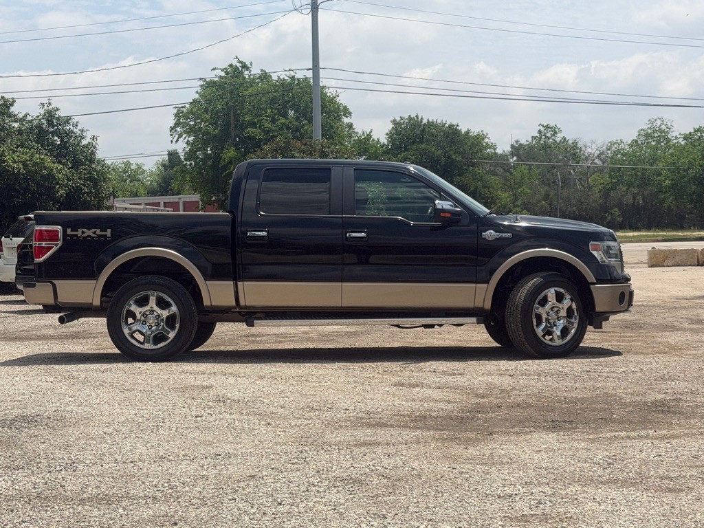 Ford F-150 Vehicle Full-screen Gallery Image 2
