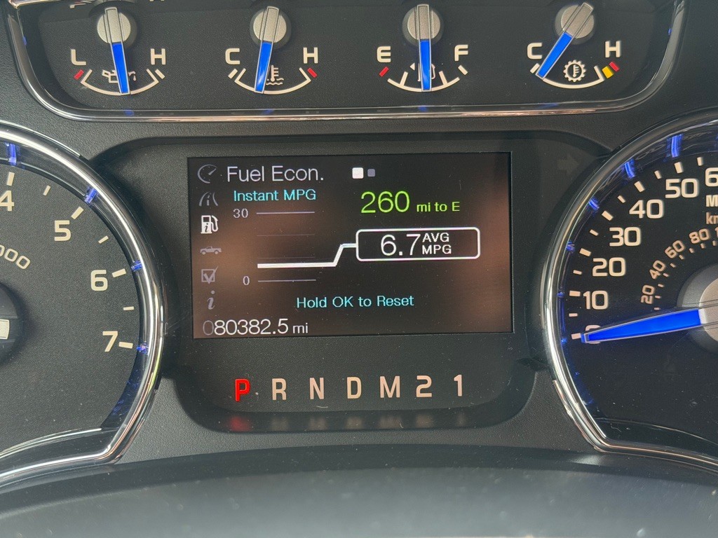 Ford F-150 Vehicle Full-screen Gallery Image 22