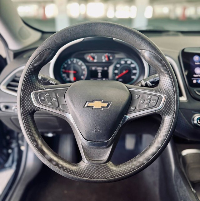 Chevrolet Malibu Vehicle Full-screen Gallery Image 11