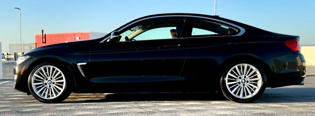 BMW 4 Series Vehicle Full-screen Gallery Image 03