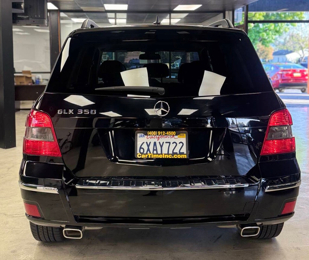 Mercedes-Benz GLK-Class Vehicle Full-screen Gallery Image 08