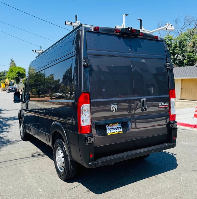 Ram ProMaster Vehicle Full-screen Gallery Image 04