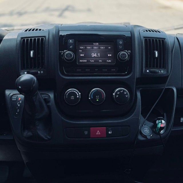 Ram ProMaster Vehicle Full-screen Gallery Image 09