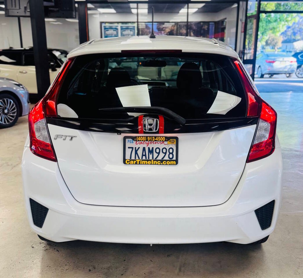 Honda Fit Vehicle Full-screen Gallery Image 05