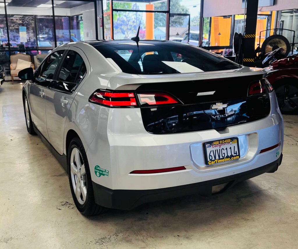 Chevrolet Volt Vehicle Full-screen Gallery Image 04