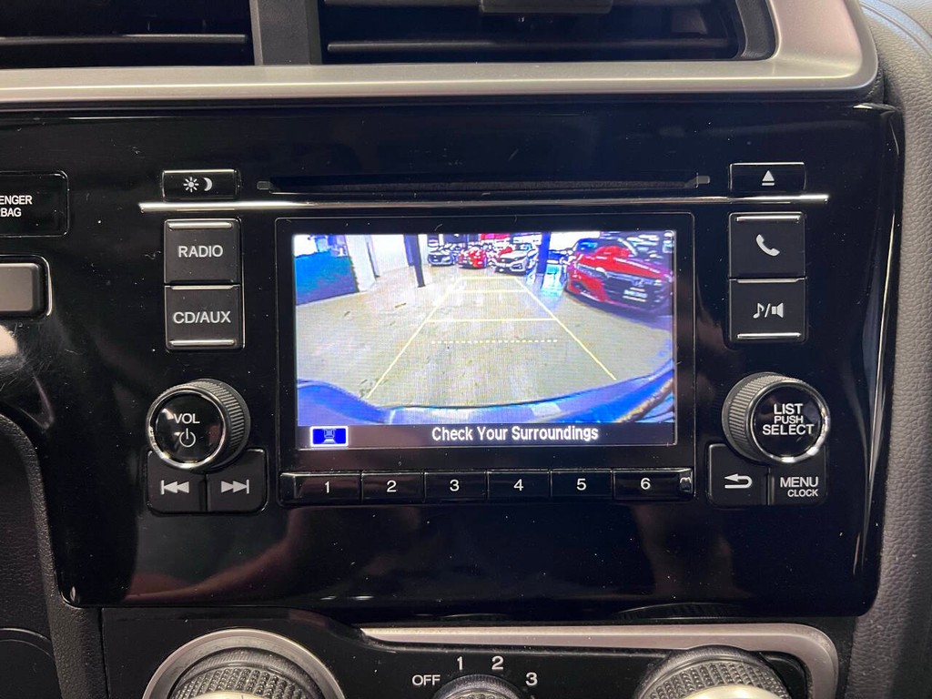 Honda Fit Vehicle Full-screen Gallery Image 16