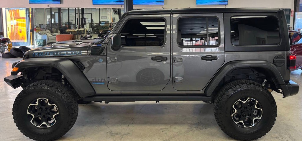 Jeep Wrangler Unlimited Vehicle Full-screen Gallery Image 04