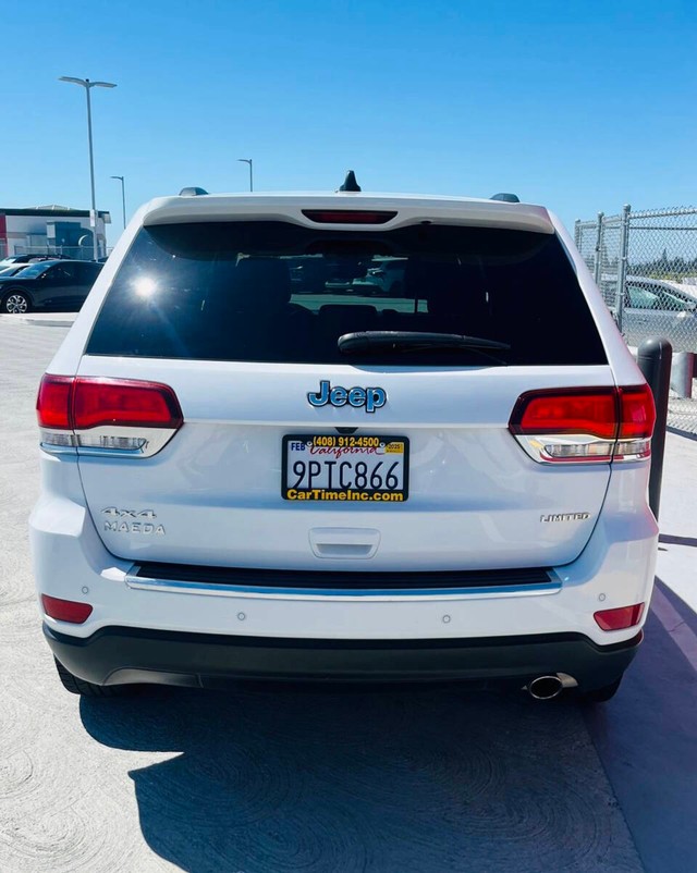 Jeep Grand Cherokee Vehicle Full-screen Gallery Image 06