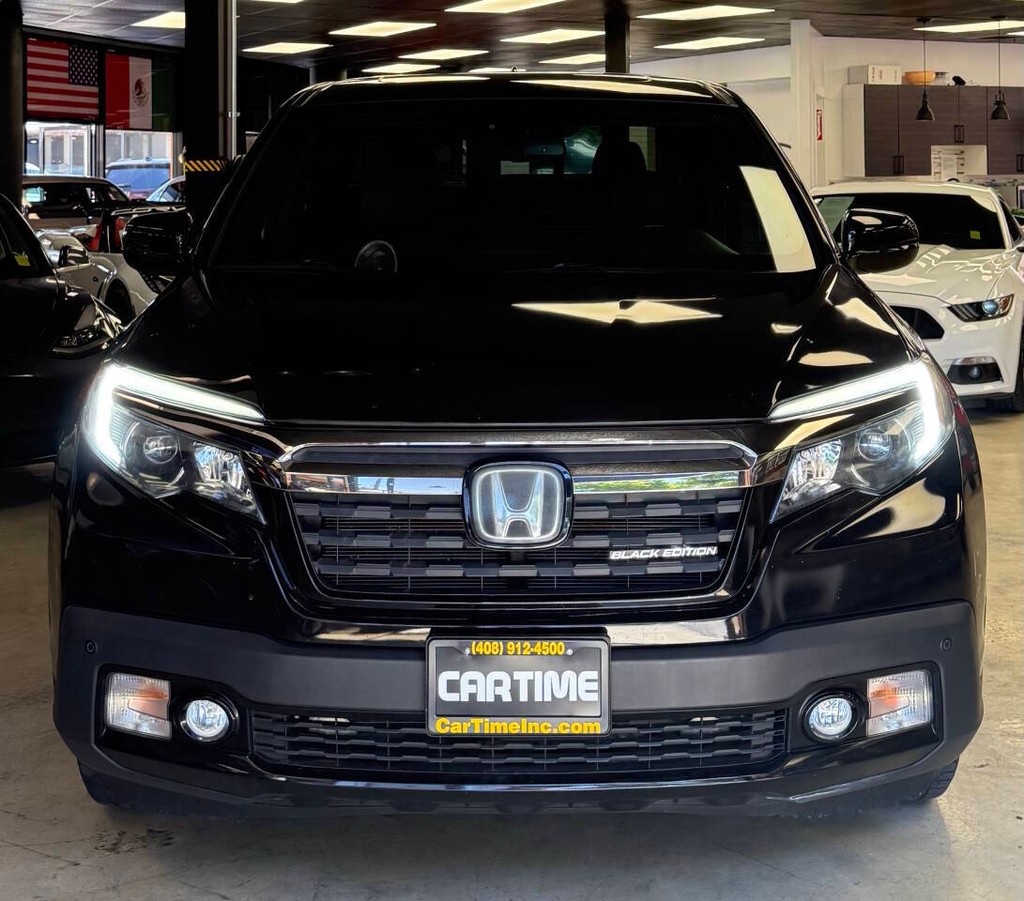 Honda Ridgeline Vehicle Full-screen Gallery Image 03