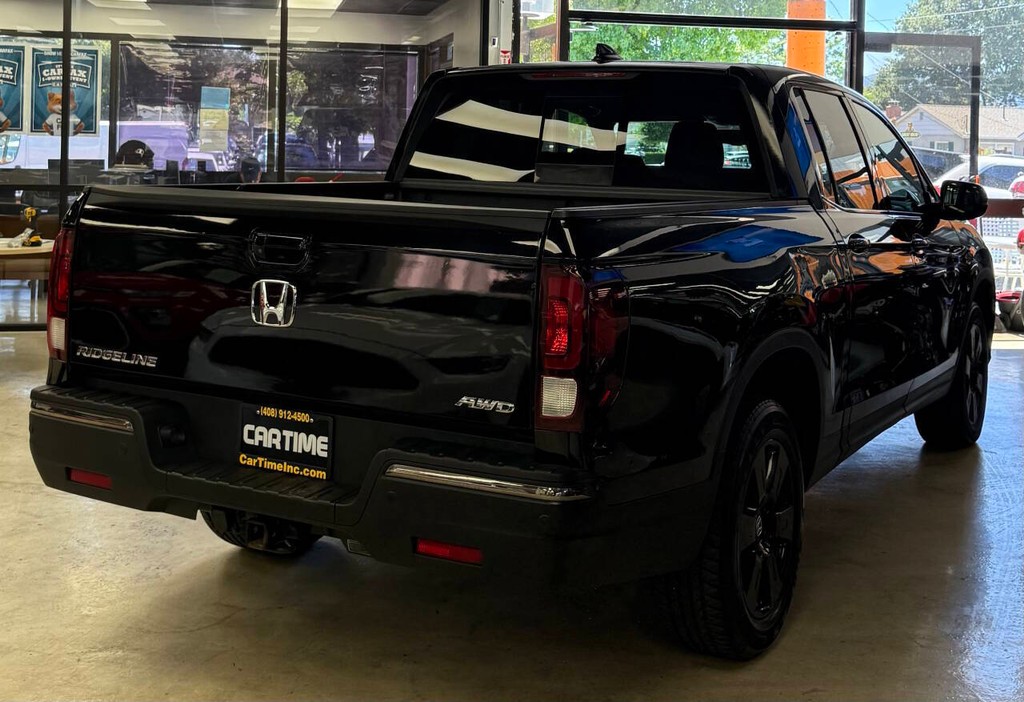 Honda Ridgeline Vehicle Full-screen Gallery Image 09