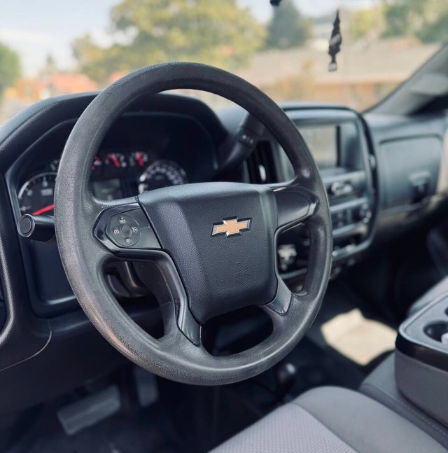 Chevrolet Silverado 1500 Vehicle Full-screen Gallery Image 08