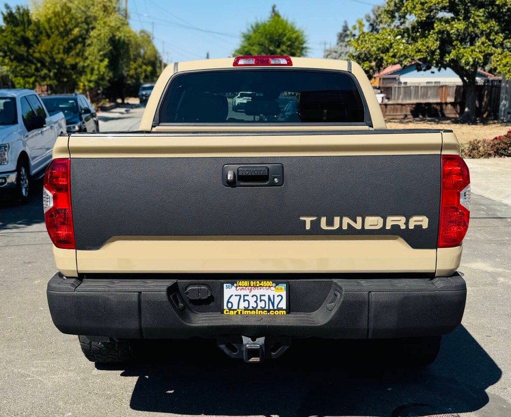 Toyota Tundra Vehicle Full-screen Gallery Image 06