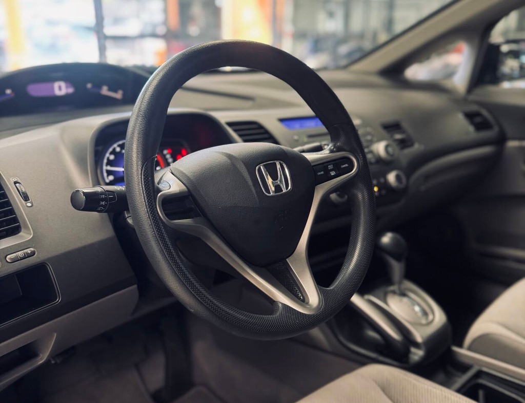 Honda Civic Vehicle Full-screen Gallery Image 08