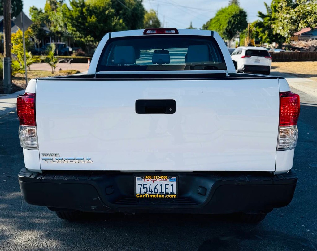 Toyota Tundra 2WD Truck Vehicle Full-screen Gallery Image 04