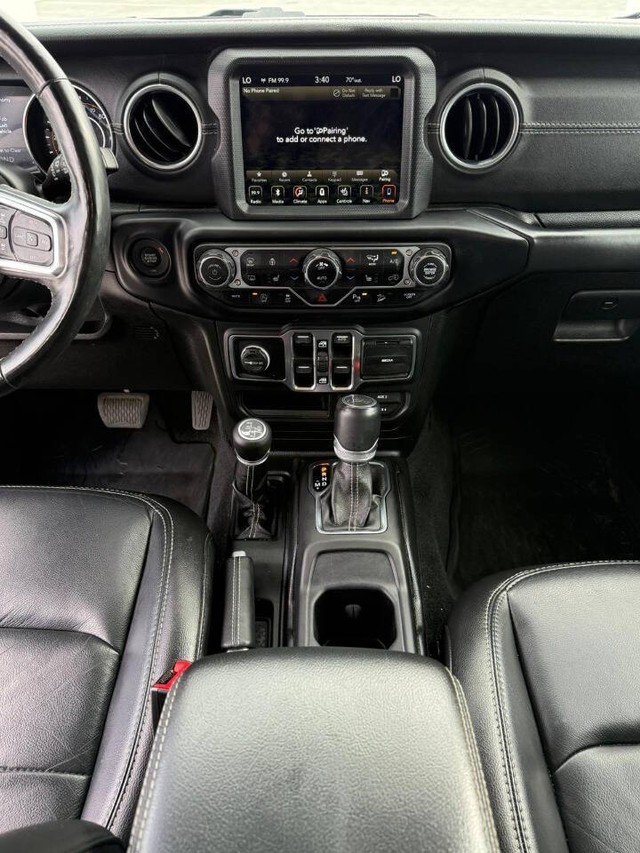 Jeep Wrangler Unlimited Vehicle Full-screen Gallery Image 13