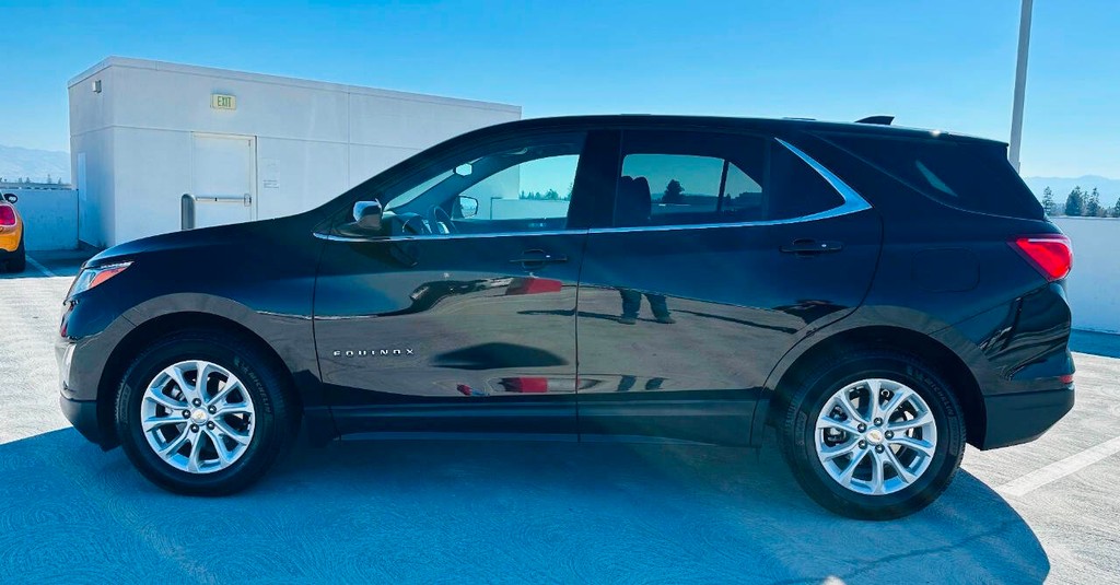 Chevrolet Equinox Vehicle Full-screen Gallery Image 02