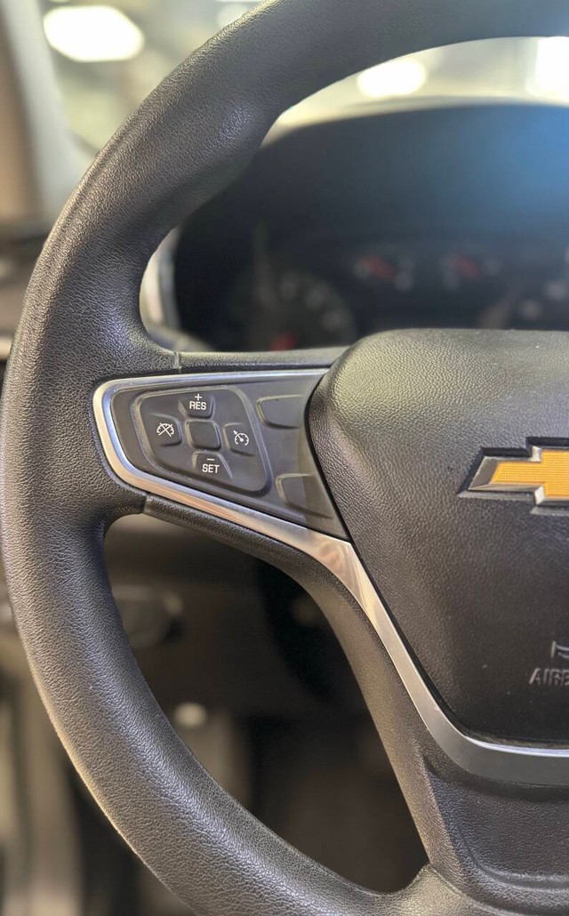 Chevrolet Equinox Vehicle Full-screen Gallery Image 14