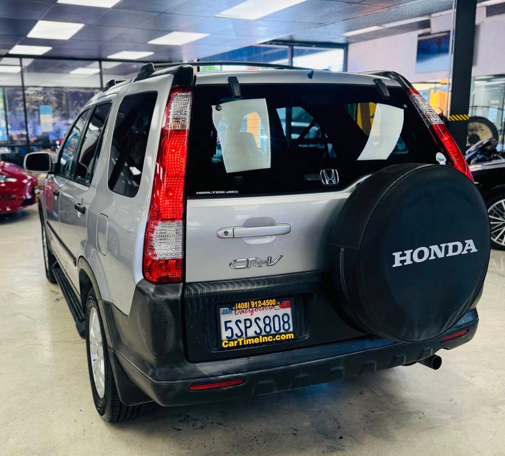 Honda CR-V Vehicle Full-screen Gallery Image 04