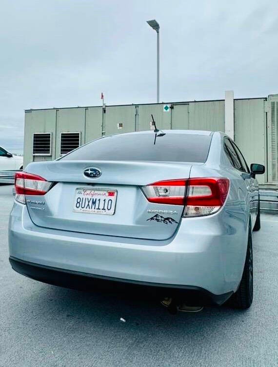 Subaru Impreza Vehicle Full-screen Gallery Image 05