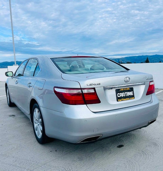 Lexus LS 460 Vehicle Full-screen Gallery Image 03