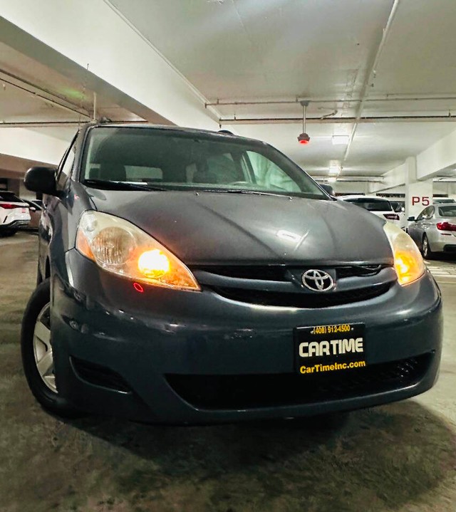 more details - toyota sienna