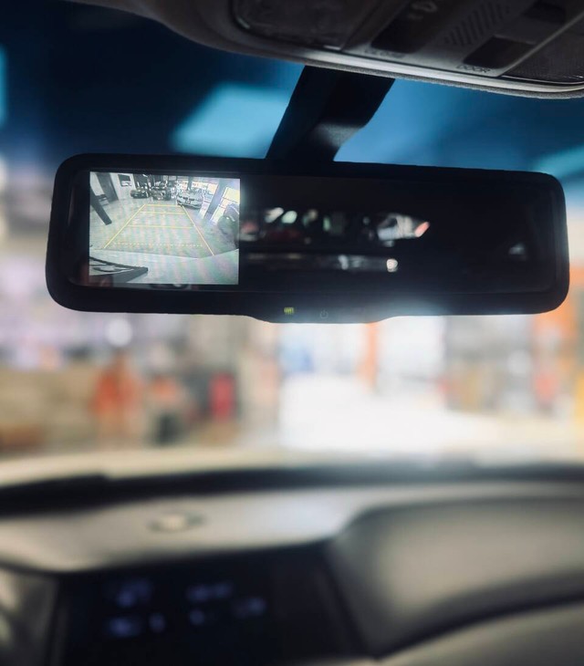 Honda Crosstour Vehicle Full-screen Gallery Image 09