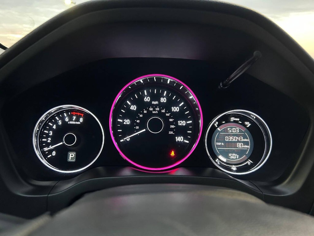 Honda HR-V Vehicle Full-screen Gallery Image 09