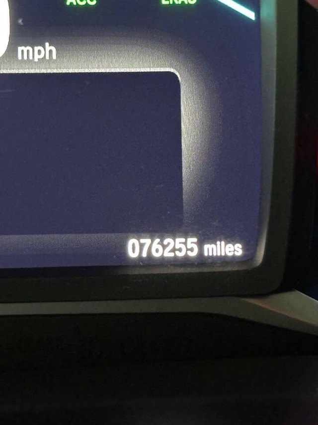 Honda Pilot Vehicle Full-screen Gallery Image 10