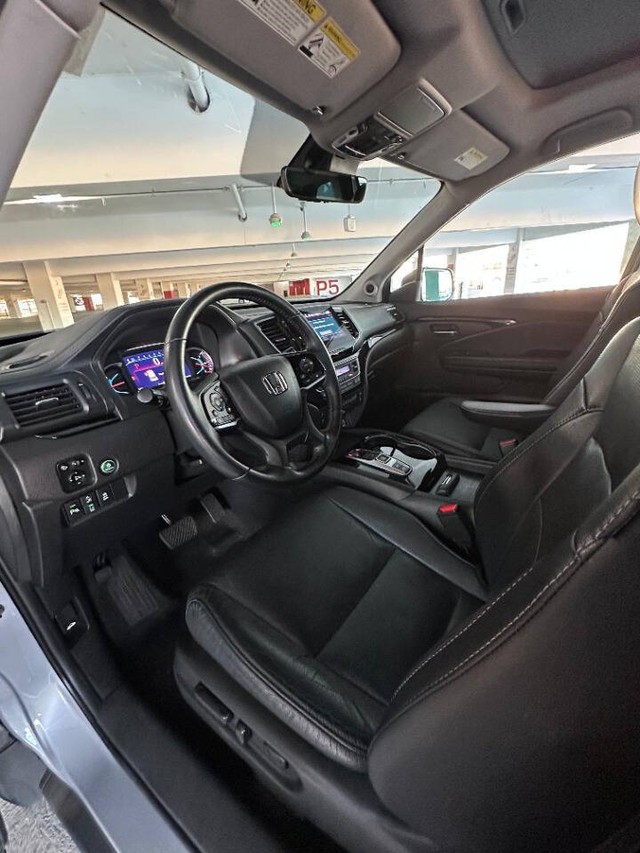 Honda Pilot Vehicle Full-screen Gallery Image 12